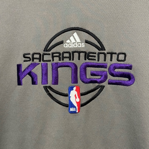 High End Gray Sacramento Kings NBA Adidas Team Oversized Sweatshirt Men’s M - Picture 2 of 5
